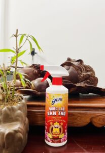 Nước lau bàn thờ 