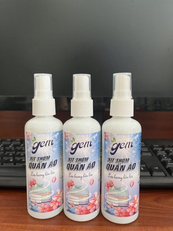 xịt thơm quần áo